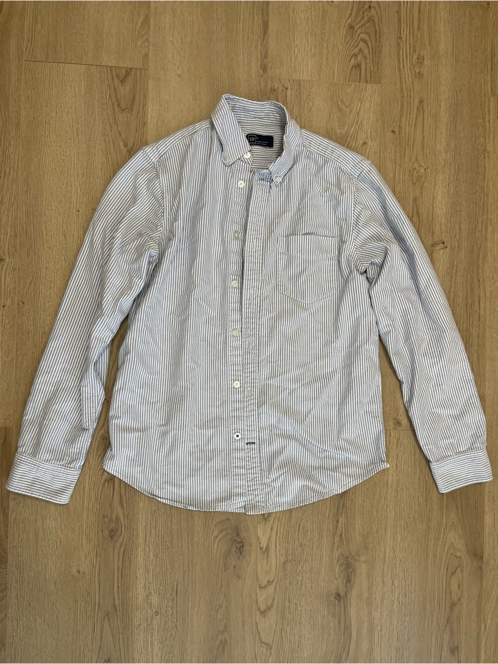 GAP Men's Light Blue and White Pinstripe Button-Up Shirt (S)
